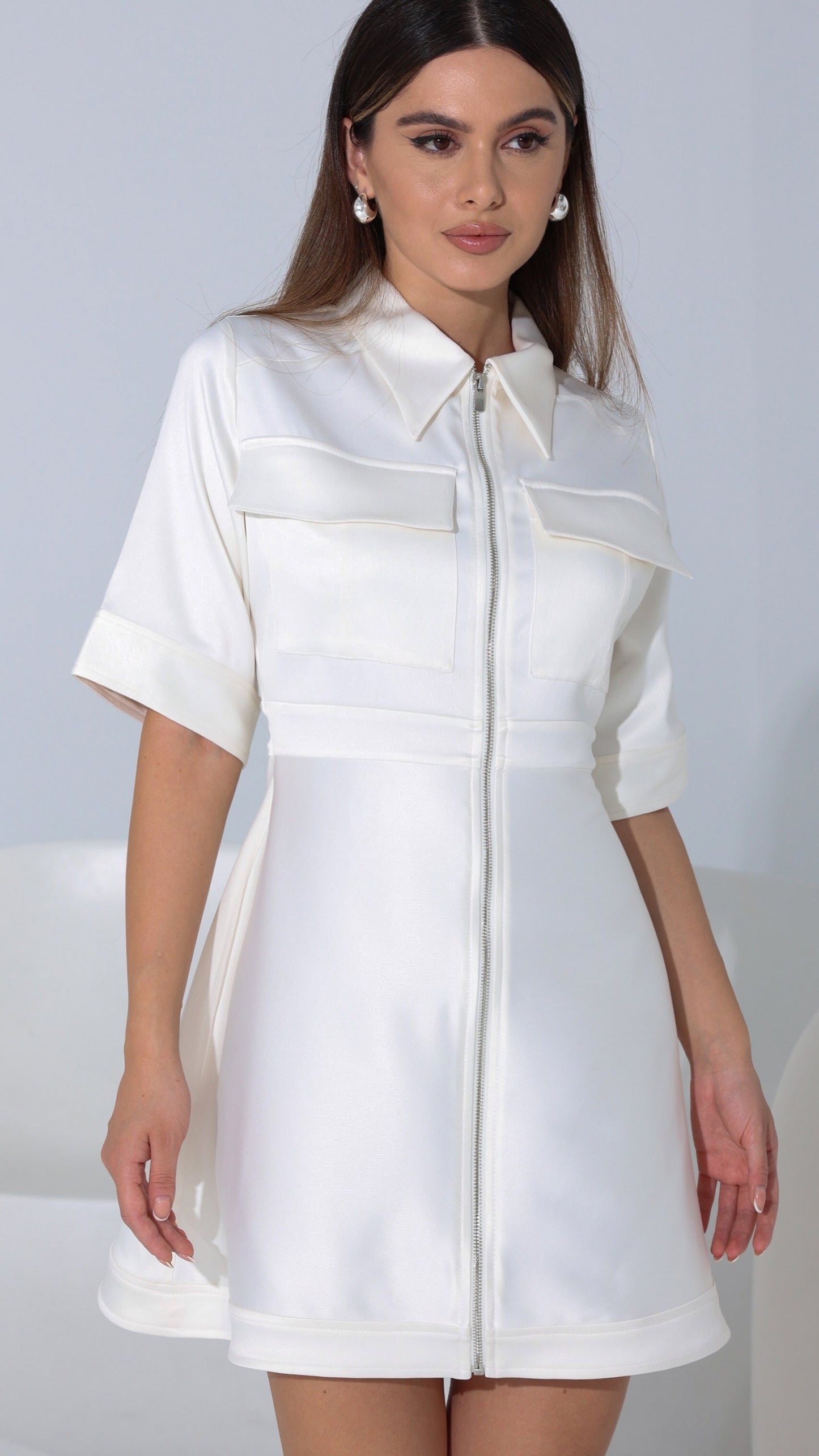 BECKY DRESS GLOSSY PEARL