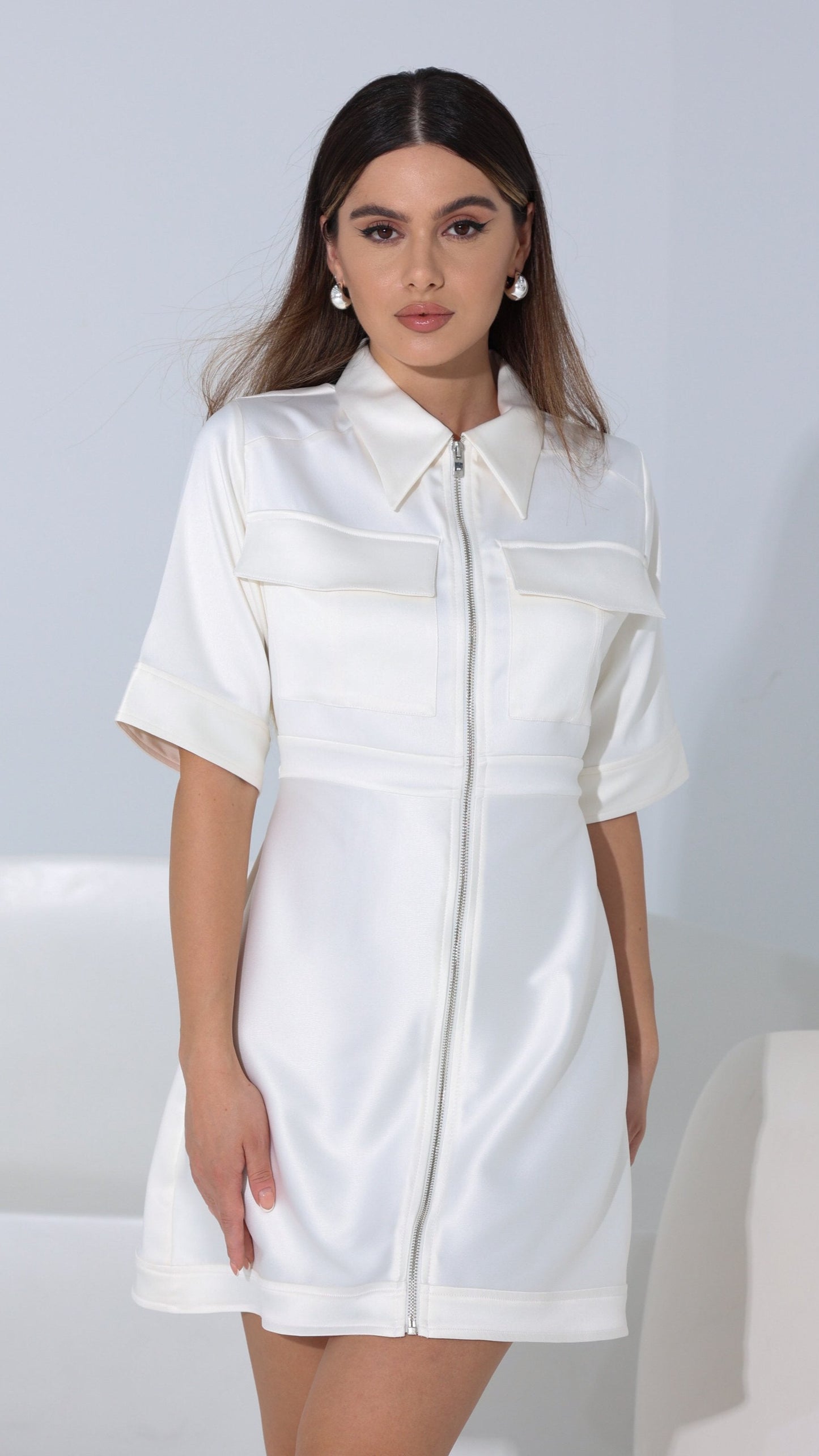 BECKY DRESS GLOSSY PEARL